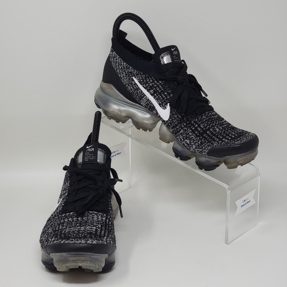Nike Air VaporMax Flyknit 3 Womens Size 7 Athletic Shoes Sneakers AJ6910-001 - Picture 3 of 10
